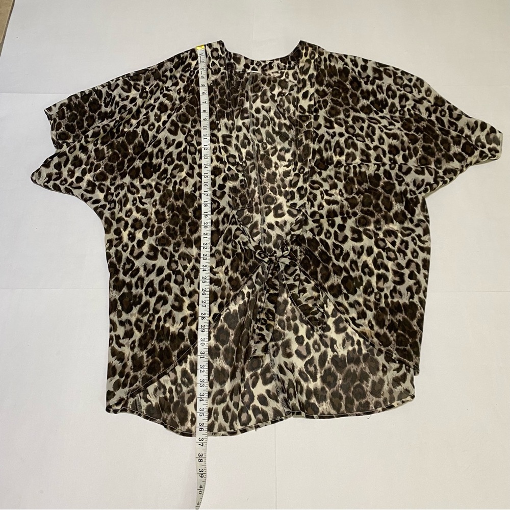 ⭐️Leopard Print Kimono Top - Picture 5 of 6